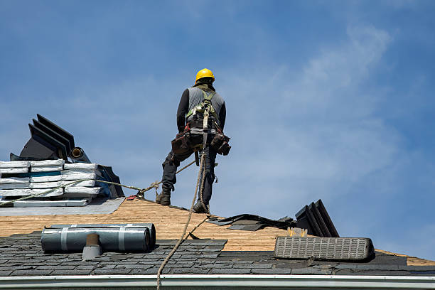Professional Gutter Installation technician working in Farmington, MS